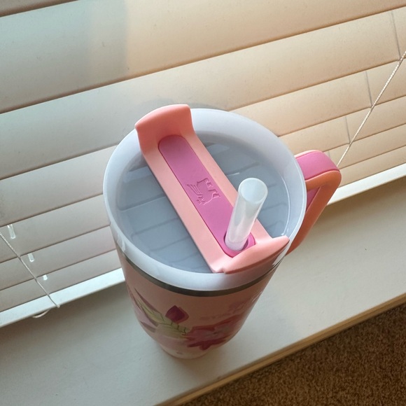 New Stanley 2024 Mothers Day Release Quencher H2.0 Tumbler - Picture 4 of 9